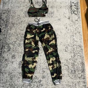 Fashion Nova Camo 2 Pc jogger set